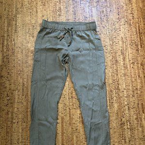 Women's Tentree Colwood Jogger Size Small Olive Color